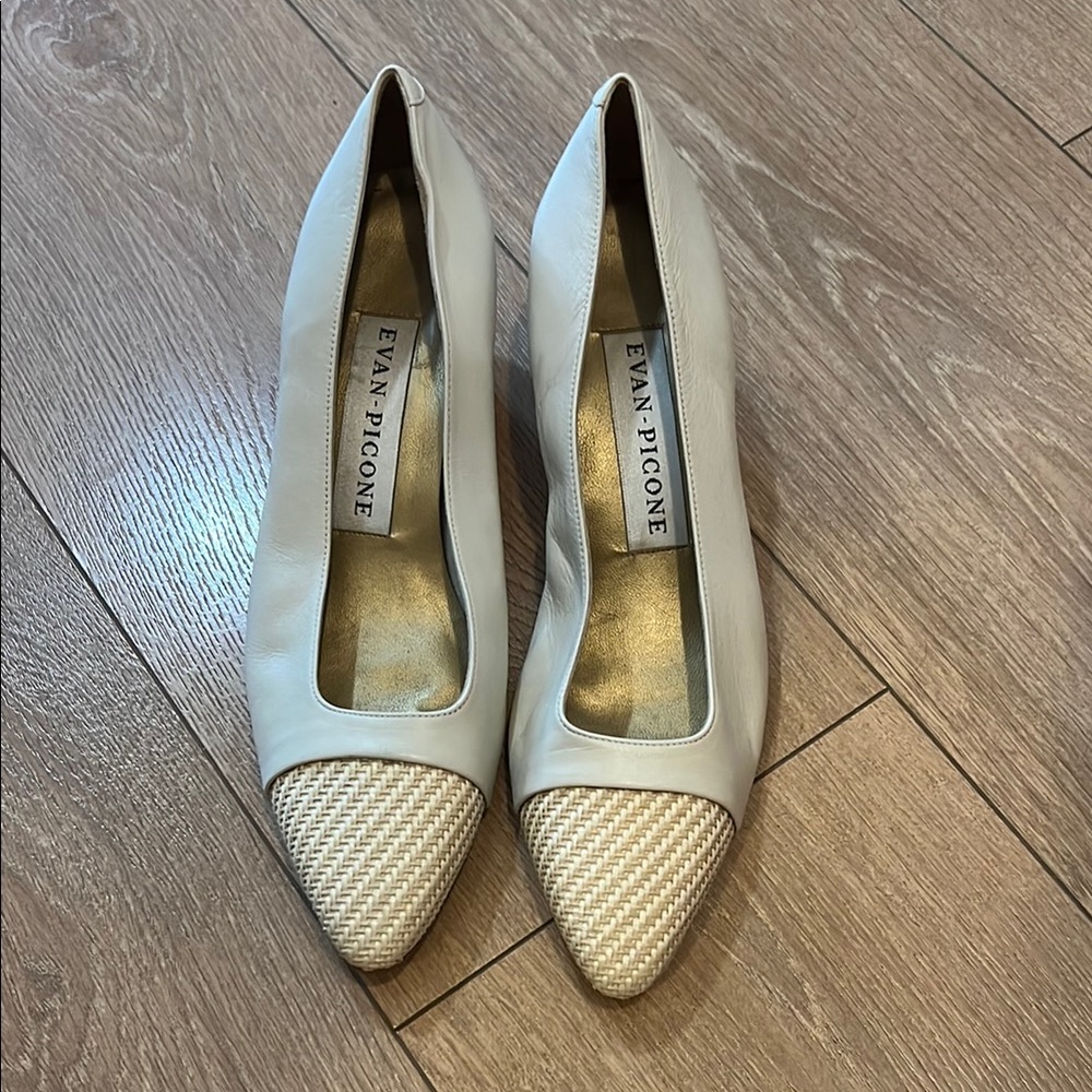 Evan Picone Women's Cream and Tan Shoes